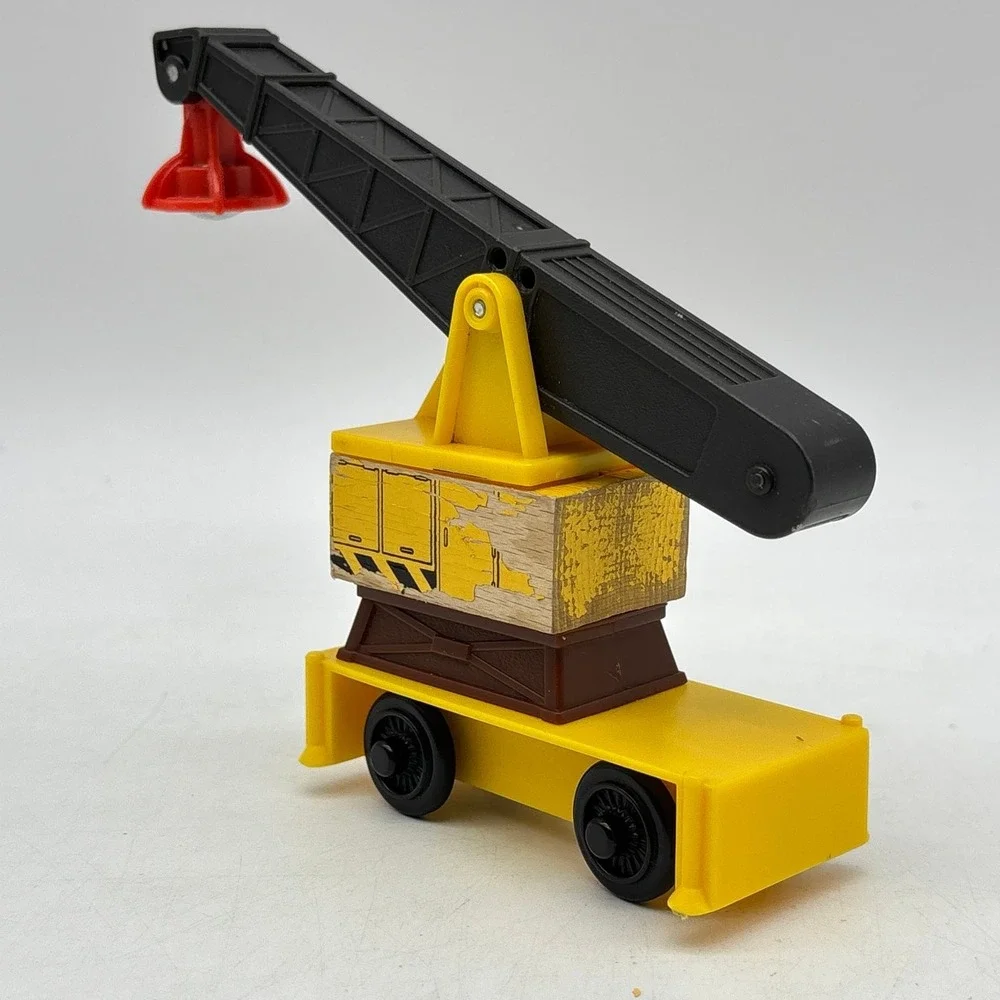 Thomas Wooden Railway Reg Crane Train Engine Magnetic Scrapyard Fisher Price
